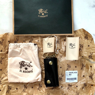 新品・未使用イルビゾンテ☆ブラックエナメルキーケース(4連)