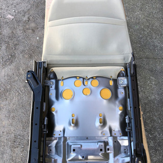 最終値下げ🥲❗️ダイハツエッセ平成24年式の助手席側シート取り付け工賃を値下げします。の画像