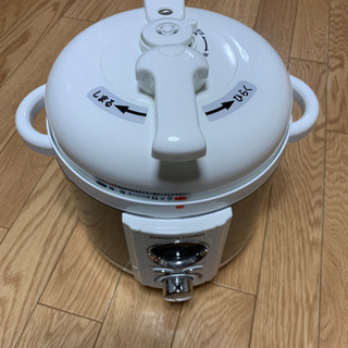 LIVCETRA ミニ電気圧力鍋 LPC-T12／W(1コ入)