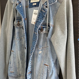 hollisterデニムジャケットの画像