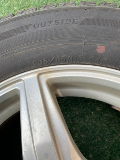 205/65R15 スタッドレスタイヤ４本セット 中古
