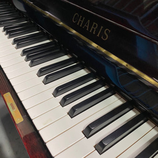 高級感漂う木目のピアノ Charis AH-20の画像