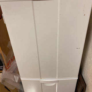 2ドア冷蔵庫(Haier、下部冷凍庫)
