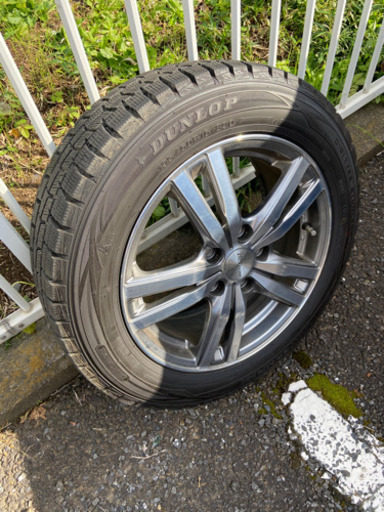 冬用スタッドレス　ROZESTの16インチアルミホイールDUNLOP WINTER MAXX 01 195/60R16 89Q 