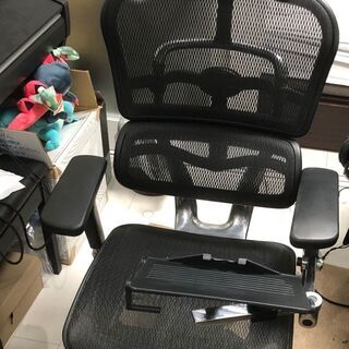 エルゴヒューマン プロ オットマン、タブレットスタンド付き
