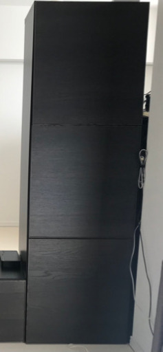 収納棚　3扉