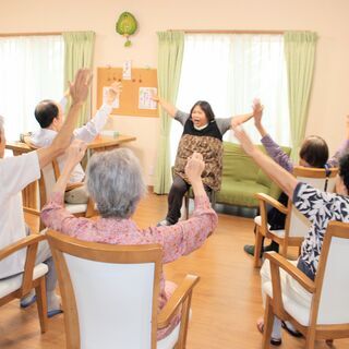 無資格・未経験大歓迎！デイサービス介護スタッフ募集！昼食付き！資格取得支援制度あり！　の画像