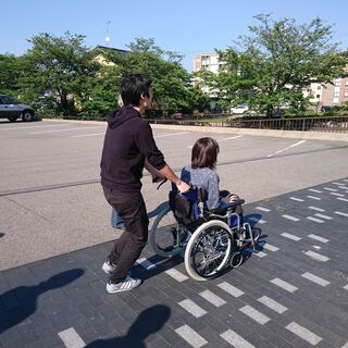 資格の勉強期間中にお給料がもらえる♪介護職員初任者研修 受講生募集！の画像