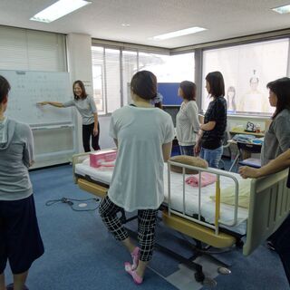 資格の勉強期間中にお給料がもらえる♪介護職員初任者研修 受講生募集！の画像