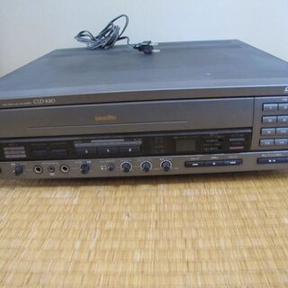 Pioneer レザーディスクプレーヤーと２４枚レーザーディスク付き