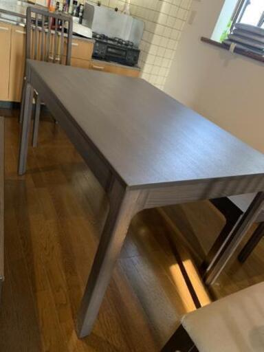 IKEA EKEDALEN（伸長式テーブル）