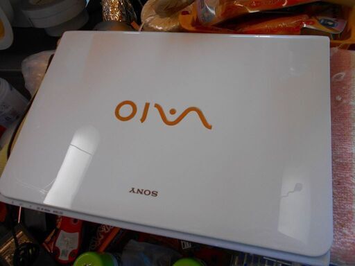 SONY vaio SVE14A38CJM Core i3　