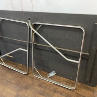 【無料】黒いテーブル 900mm×1,800mm