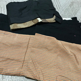 昔の着物と着物入れケースの画像