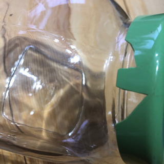 ガラスの入れ物