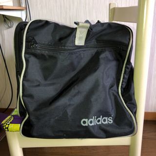 お取引中になりました。アディダス　スポーツバックの画像