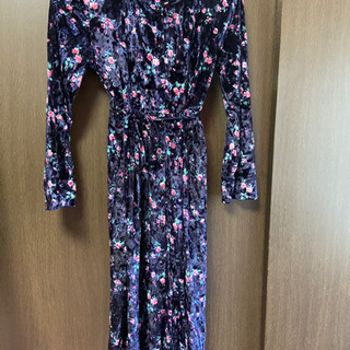 新品　ワンピース　130㎝の画像