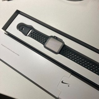 【再募　都内広域取引可】【美品】アップルウォッチseries3NIKE モデル　42mm 