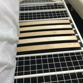 ゲストハウスに使用していたシングルベッド①の画像