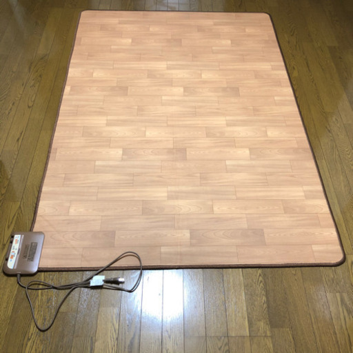 山善　フローリング調ホットカーペット