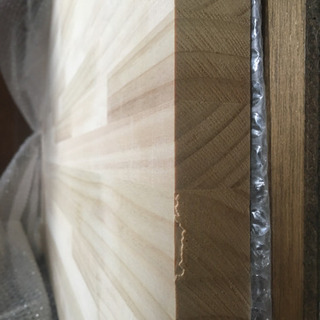 ラジアタパイン集成材の画像