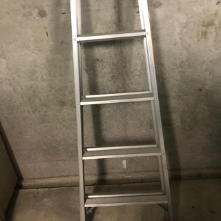 脚立とはしご？
