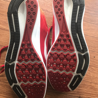 ナイキ ランニングシューズの画像