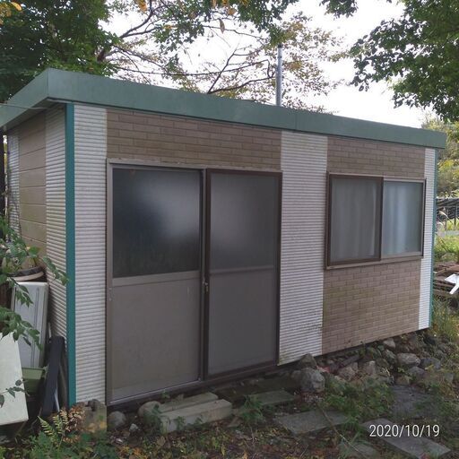 プレハブハウス