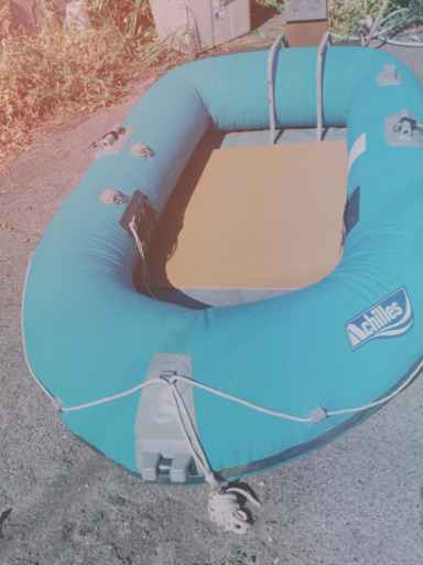 秋釣りに是非この一艘いかがですか