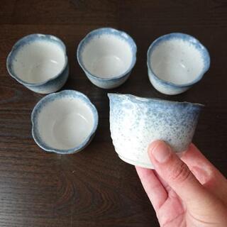食器★お花のような小鉢★５つ