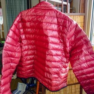 超軽量260ｇウルトラライトダウンジャケット赤　メンズMサイズ　中古；岩見沢発 の画像