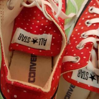 最終値下げしました！ CONVERSE 23.0cm  レッド ドット柄 未使用品の画像
