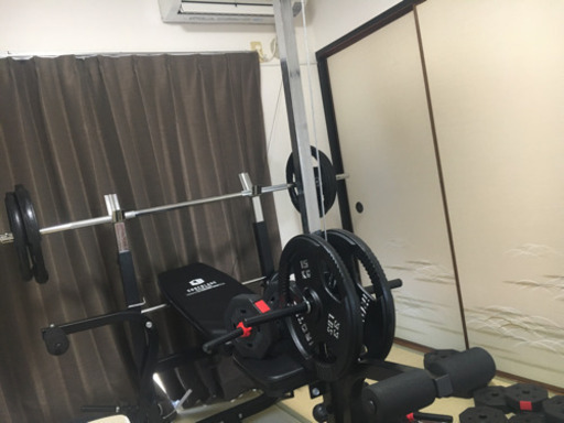 買ってまだ一ヶ月！！ダンベルも付けます！！