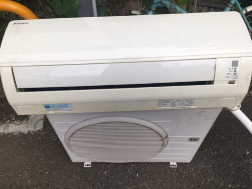 ＜在庫処分＞エアコン　おもに６畳用　２．２ＫＷ　ダイキン　Ｆ２２ＰＴＥＳ－Ｗ　＜配送格安＞
