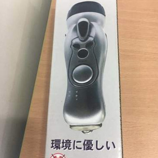 【バラ売り不可】【ラジオーアラームーLEDライト携帯充電機（4IN1）防災グッズ】2箱／１００個　半額★５０％OFF　４００／個⇒２００円／個　★引取り限定の画像
