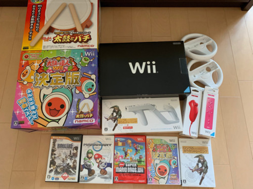 Wii 本体　＋　ソフト5本　＋　その他7点　　セット