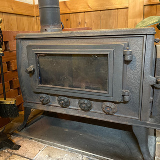 薪ストーブの画像