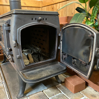 薪ストーブの画像