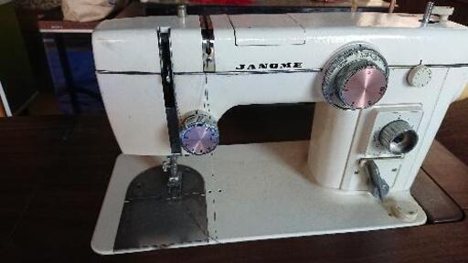 ミシン台(JANOME)