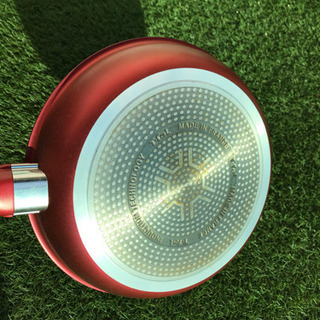 【ほぼ新品・おまけ付】ティファール フライパン 28cm IH対応 取っ手付　おまけ：ティファールおたまの画像