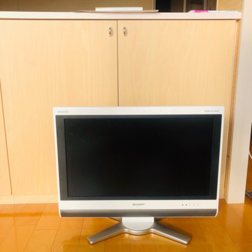 SHARP ホワイト　液晶テレビ　AQUOS 動作確認済　2000円