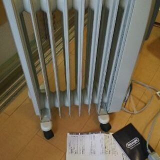 【引取限定】2018年購入 DeLonghi デロンギ デロンギオイルヒーター H770812EFSN-GY 売ります！  動作確認済★の画像