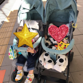 双子　二人乗り　ベビーカー  横型