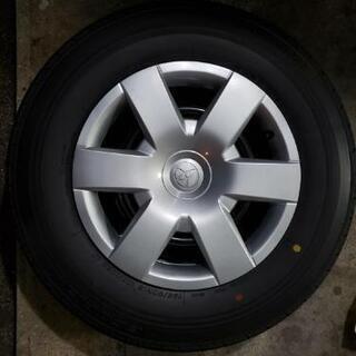 ハイエース純正タイヤ4本