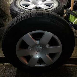 ハイエース純正タイヤ4本