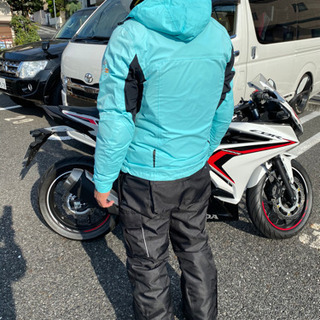バイクスーツ　二輪館の画像