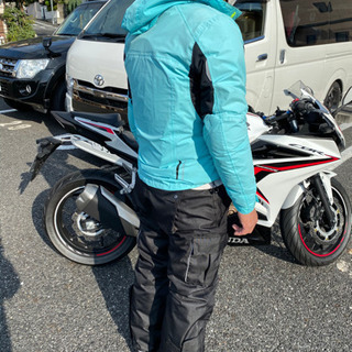 バイクスーツ　二輪館の画像
