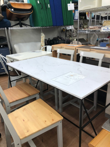 【未使用品✨美品】ダイニングテーブル 大理石柄 [幅140]（定価29990）?自社配送時?代引き可?※現金、クレジット、スマホ決済対