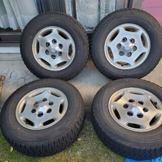グランドハイエース　純正ホイール　スタッドレスタイヤ　セット