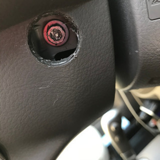 車のステアリングを交換　トルクスネジを舐めてしまうの画像